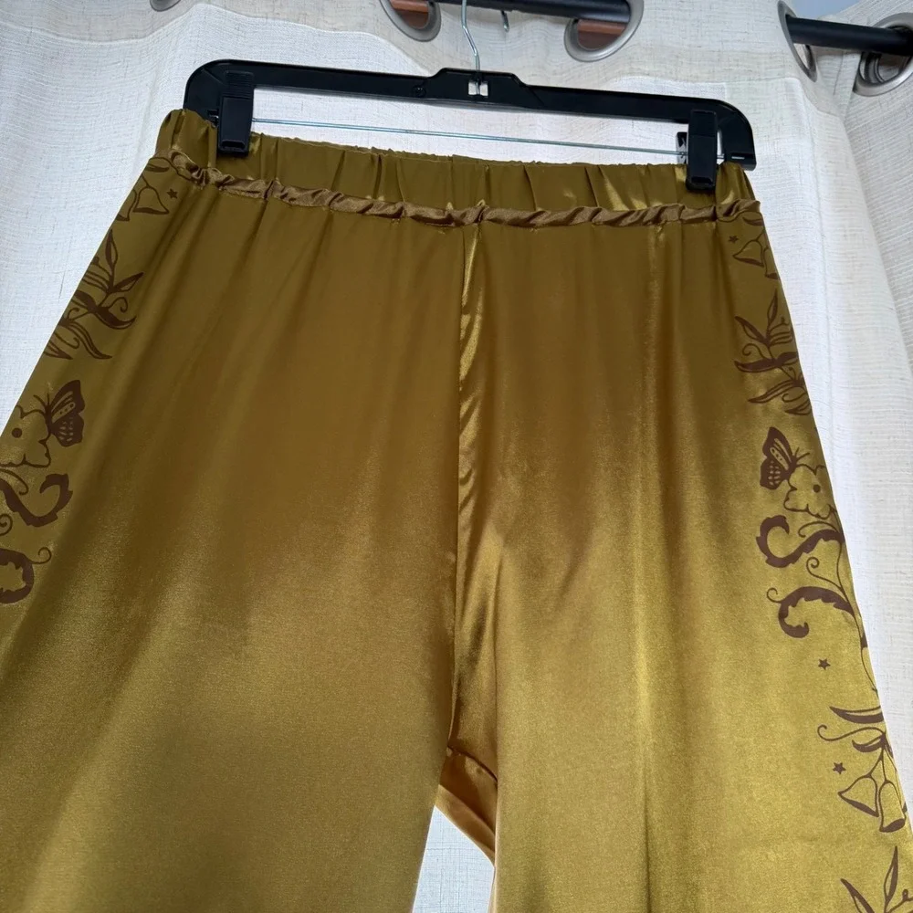 NWOT Taylor Swift Fearless Satin Pajama Set Gold‎ Official Merch MEDIUM